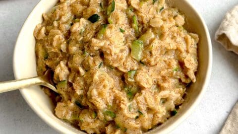 Bowl-of-Zucchini-Oatmeal-Zoats